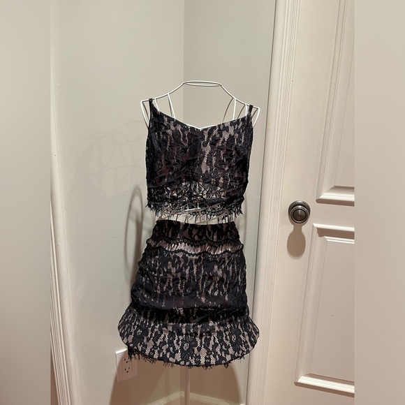 Bebe | Two Piece matching lace set - Picture 3 of 4